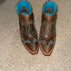 Ariat Dixon boots worn twice